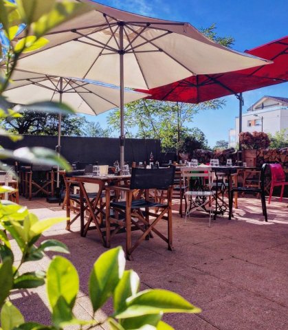 Restaurant avec terrasse ombragée - La Calabraise à Annemasse