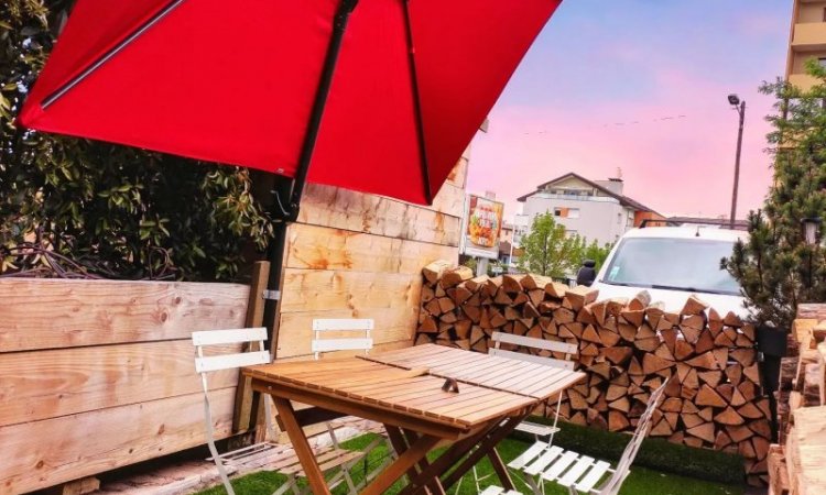 Restaurant avec terrasse ombragée - La Calabraise à Annemasse